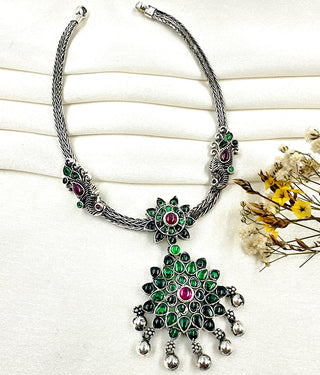 The Madhurima Silver Green Kemp Necklace (Oxidised)