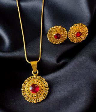 The Yuktvaa Silver Pendant Set (Red)