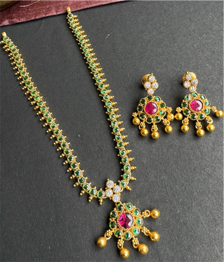 The Arunika Silver Necklace & Earrings (Green)