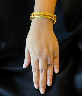 The Madhana Silver Coorgi 2 layer Bracelet-Single (Size 2.2/2.4/2.6/2.8) (Red)