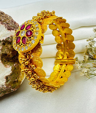 The Gejje Silver Coin Openable Kada Bracelet (Red/White/Size 2.2/2.4/2.6/2.8)