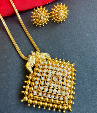 The Amitava Silver Square Pendant & Earrings - Pearl