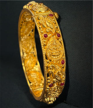 The Nihira Silver Lakshmi Nakkasi Openable Kada - Single (Size/2.2/2.4/2.6/2.8)