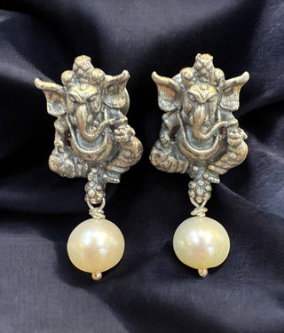 The Mandaka Silver Ganesha Pearl Ear-studs (Oxidised)