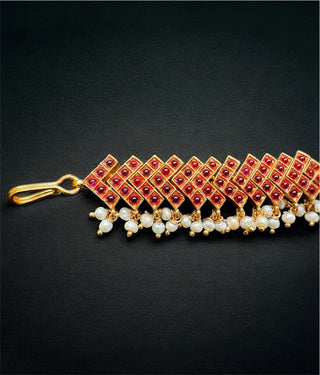 The Amolika Silver Kemp Nethi Chutti/Matha patti & Necklace