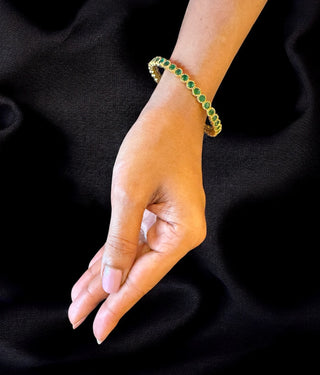 The Tanmaya Silver Green Kemp Bangle-Single (Size /2.2/2.4/2.6/2.8)