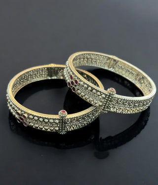 The Samyukta Silver Filigree Openable Bracelet - Single (Oxidised-Size /2.2/2.4/2.6/2.8)
