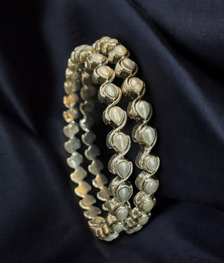 The Piyali Silver Pearl Bangle- Single (Oxidised/Size/2.2/ 2.4/2.6/2.8)