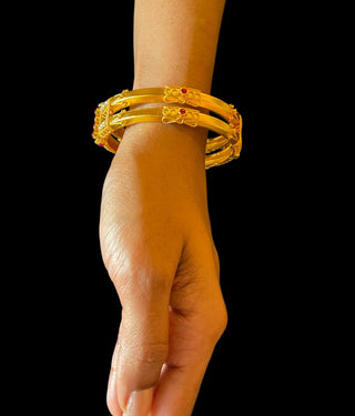 The Kumud Silver Polki Coorgi Bracelet-Single (Two layers Size /2.2/2.4/2.6/2.8)