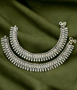 The Yash Plain Silver Bridal Anklets