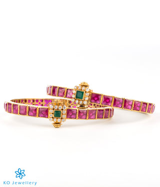 The Sampada Silver Kemp Bracelet (Red/Green/Size 2.2/2.4/2.6/2.8)