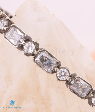 The Mrudula Silver Bangle-Single (Oxidised/White2.2/2.4/2.6/2.8)