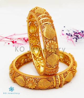 The Alvira Silver Filigree Bangle- Single (Size 2.2/2.4/2.6/2.8)