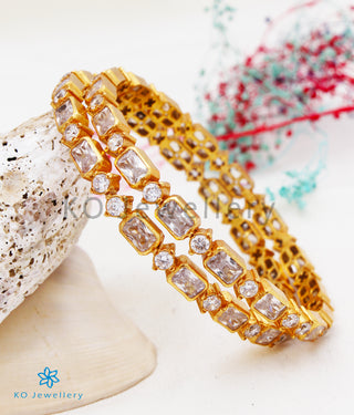 The Mrudula Silver Bangle (White/Size 2.2/2.4/2.6/2.8)