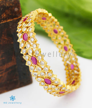 The Iha Silver Kemp Bangle-Single (Size/2.2/2.4/2.6/2.8)