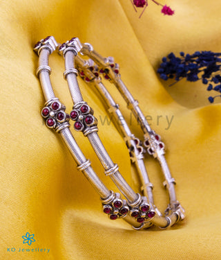 The Pratham Silver Bangle-Single (Oxidised/Size 2.2/2.4/2.6/2.8)