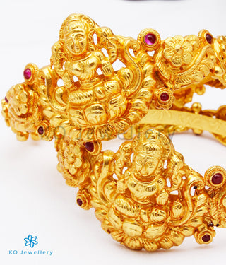 The Dhriti Silver Lakshmi Bangle (Size 2.2/2.4/2.6/2.8)