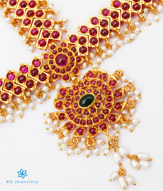 The Amolika Silver Kemp Nethi Chutti/Matha patti & Necklace