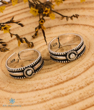 Nimisha Silver Toe-Rings