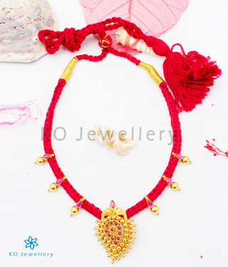 The Amravana Silver Paisley Ornate Thread Necklace (Red)