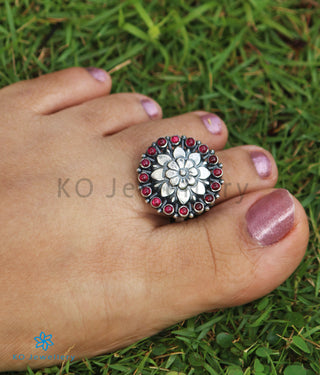 The Kamala Silver Floral Toe-Rings